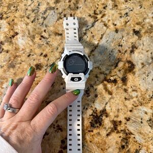 G-Shock White and Black Smartwatch